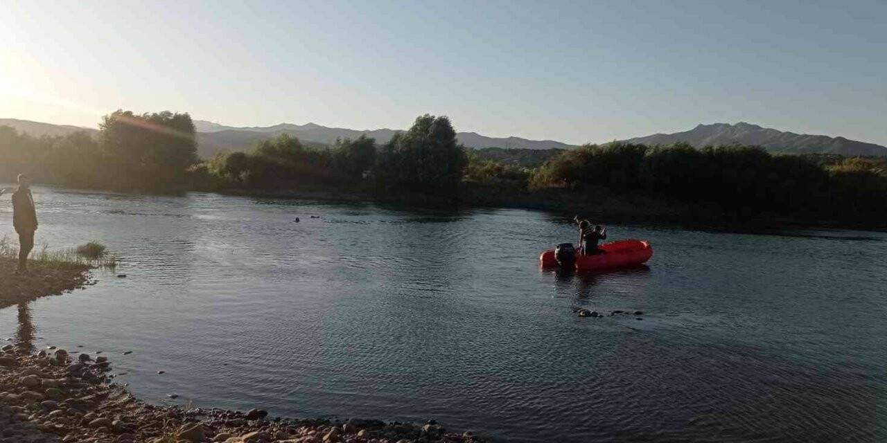 150 kişilik ekip, Murat Nehri’nde kaybolan vatandaşı arıyor