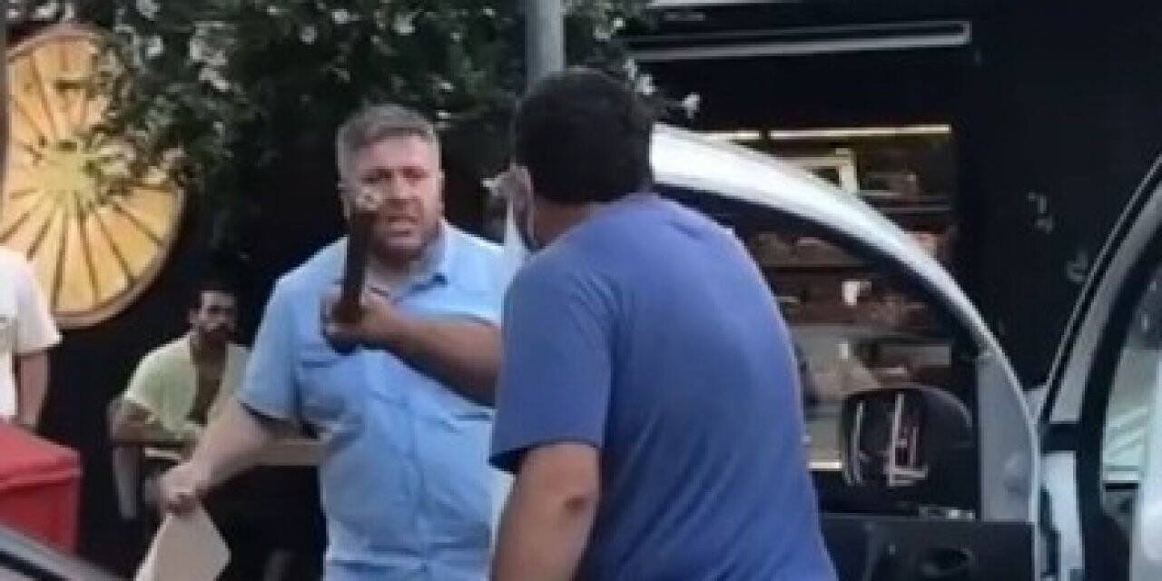 Fatih’te sopalı, sandalyeli kavga