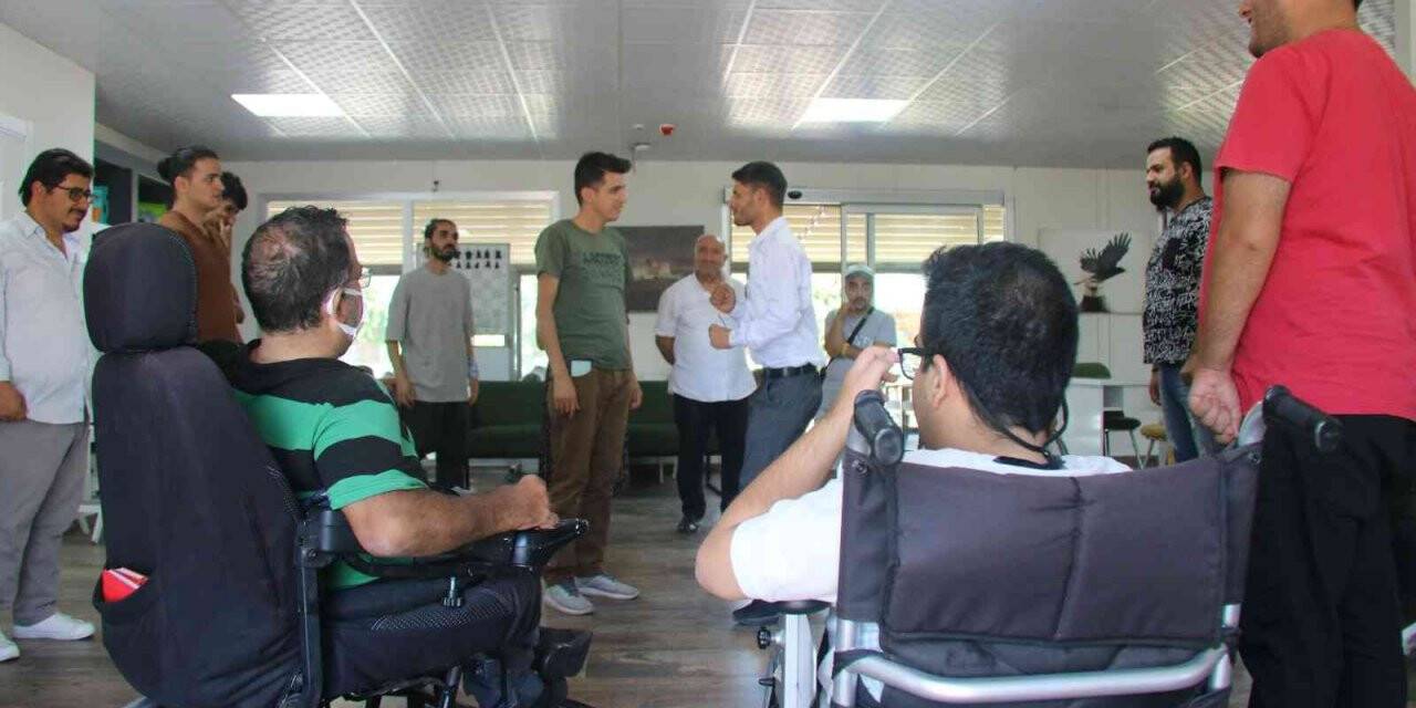 Diyarbakır’da özel gereksinimli bireyler tiyatro akademisinde eğitimlere başladı