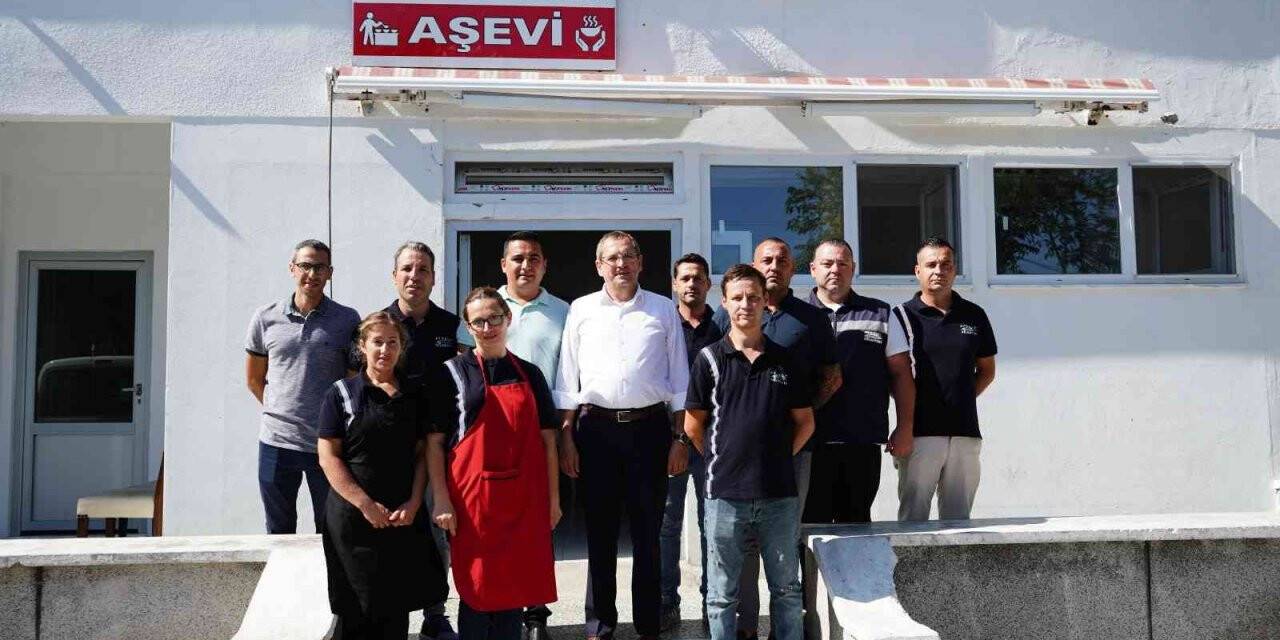 Başkan Mesut Ergin Aşevi çalışanlarıyla kahvaltıda buluştu