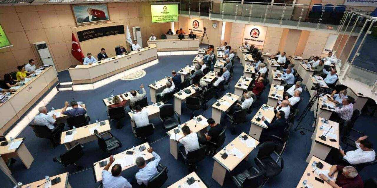 Büyükşehir 5 bin öğrenciye 12,5 milyon lira öğrenim yardımı yapacak