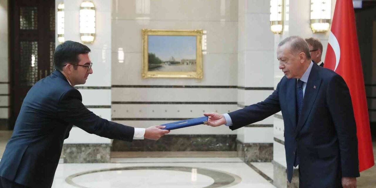 Kosova Büyükelçisi  Vrenezi, Cumhurbaşkanı Erdoğan’a güven mektubu sundu