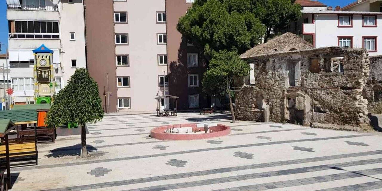 Başkan Temel, “Esenköy’ün artık bir meydanı var”