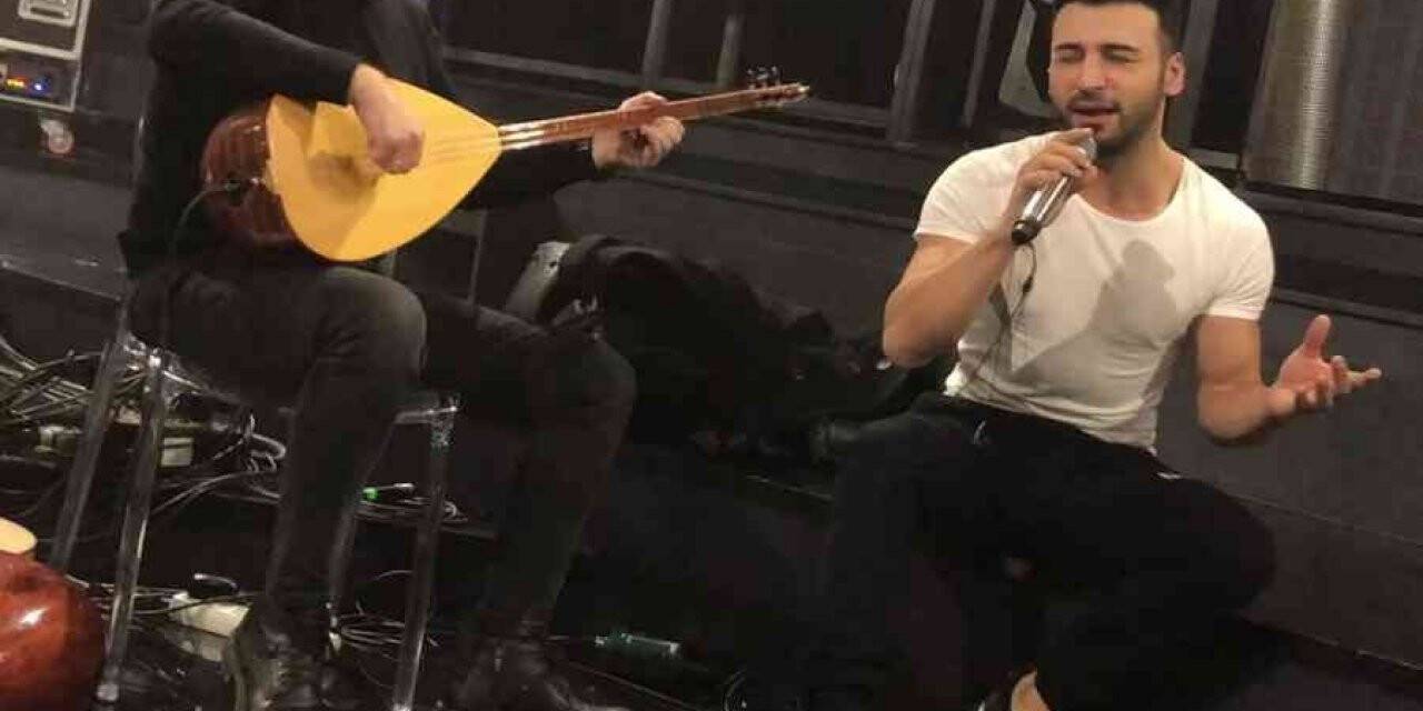 Emre Kaya’dan bir Neşet Ertaş klasiği