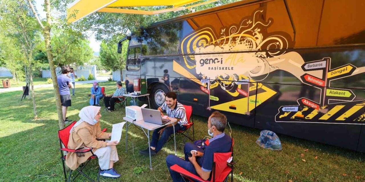 Başiskele Belediyesi’nden üniversite adaylarına destek