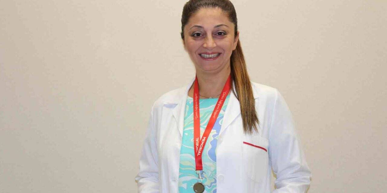 20 yaşından sonra kendi kendine meme muayenesi hayat kurtarabilir