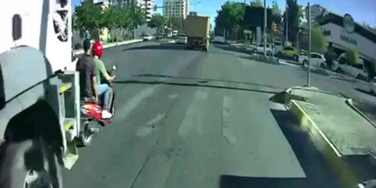 Şanlıurfa’da 2 kişinin öldüğü feci kaza kamerada