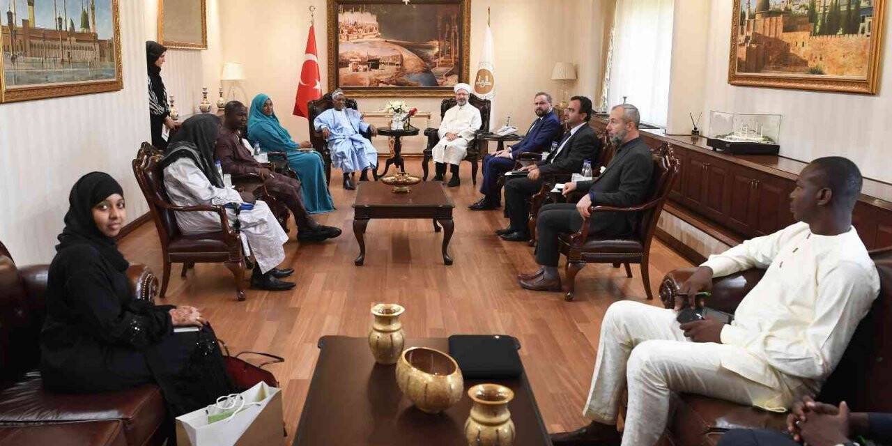 Diyanet İşleri Başkanı Erbaş, Nijer heyeti ile bir araya geldi