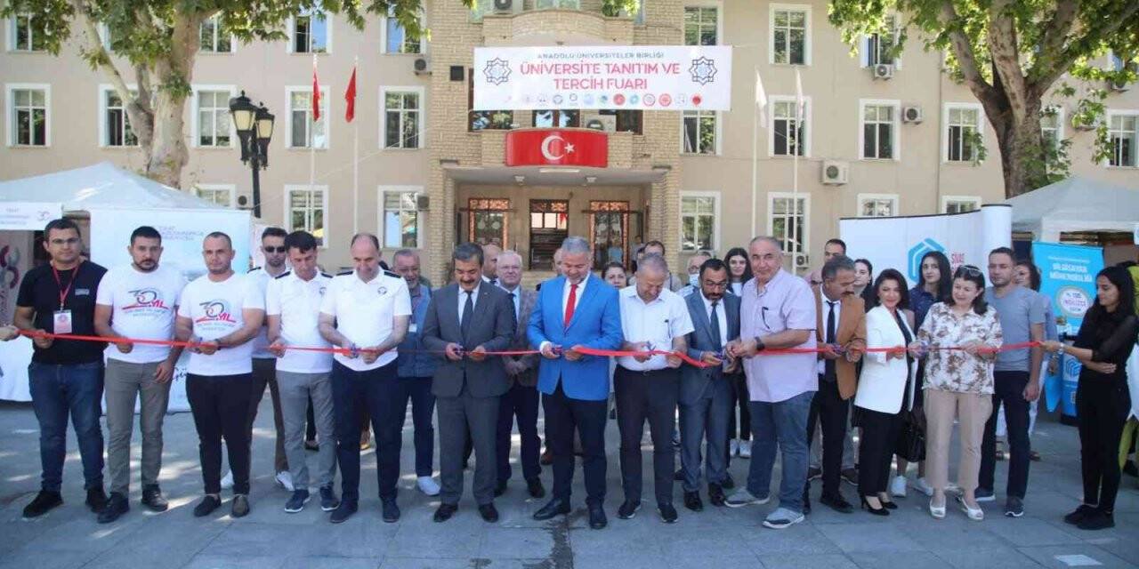 Tokat’ta, 13 üniversite görücüye çıktı