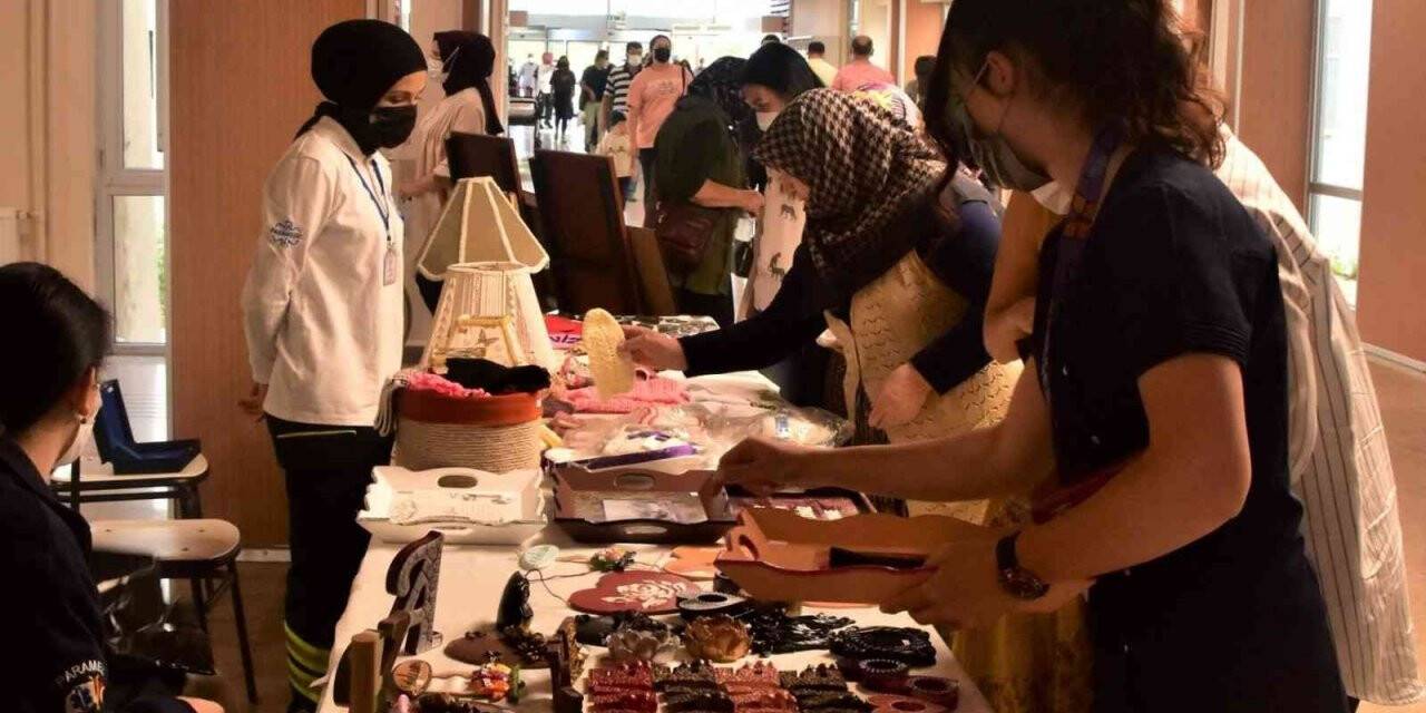 ESOGÜ Hastanesi’nde Uğraş Tedavisi El Sanatları Sergisi açıldı