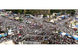 Darbe Karşıtları Meydanları Doldurdu