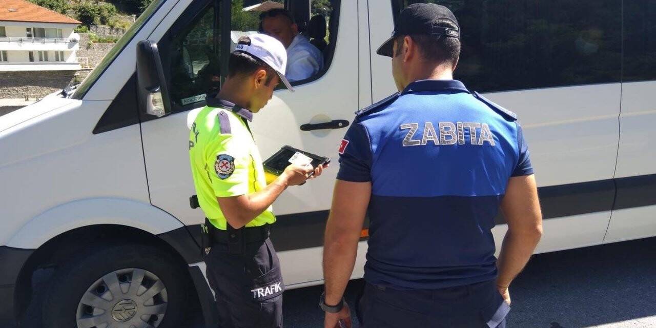 Emniyet ve zabıtadan taksi ve minibüslere denetim