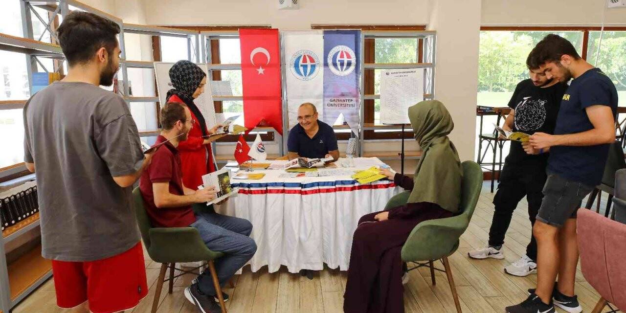 GAÜN’de tercih dönemi için tanıtım bürosu kuruldu