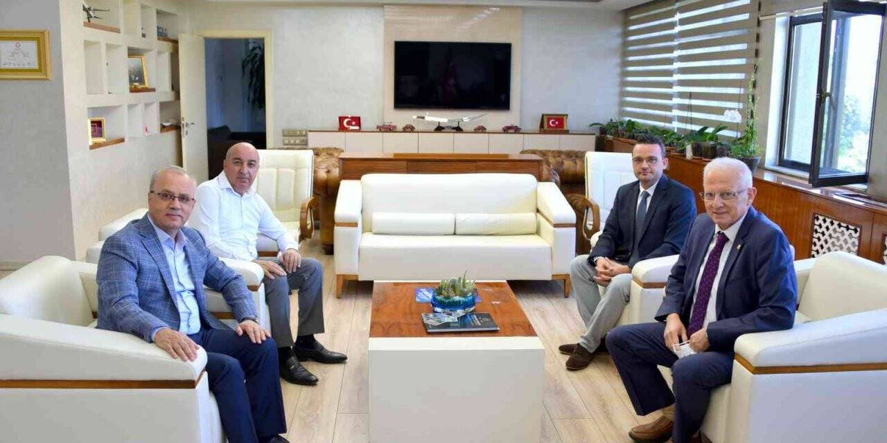 Başkan Kayda, İktisat Fakültesi’nin yeni dekanı Koçtürk’ü ağırladı