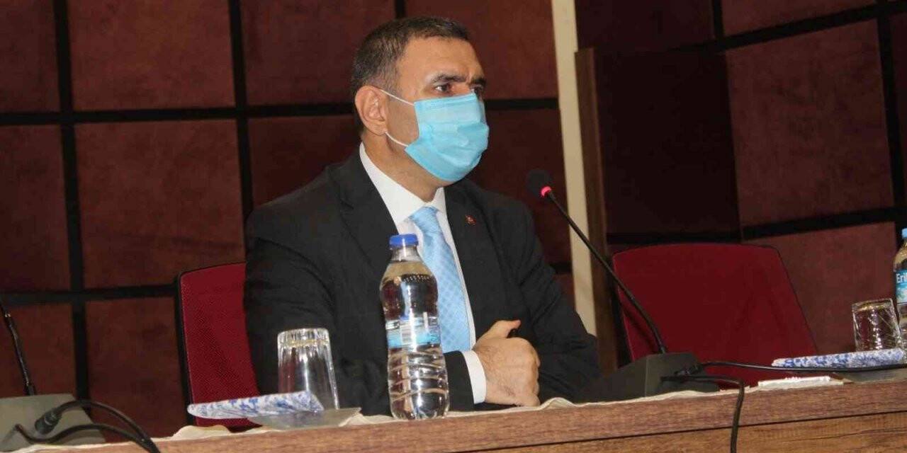 Vali Yardımcısı Yılmaz: “2 bin 200 aktif Covid-19 hastasının 70 tanesi hastanede yatıyor”