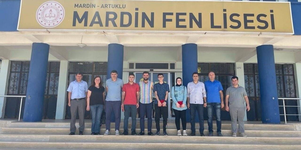 YKS’de derece yapan Mardin Fen Lisesi öğrencileri altınla ödüllendirildi