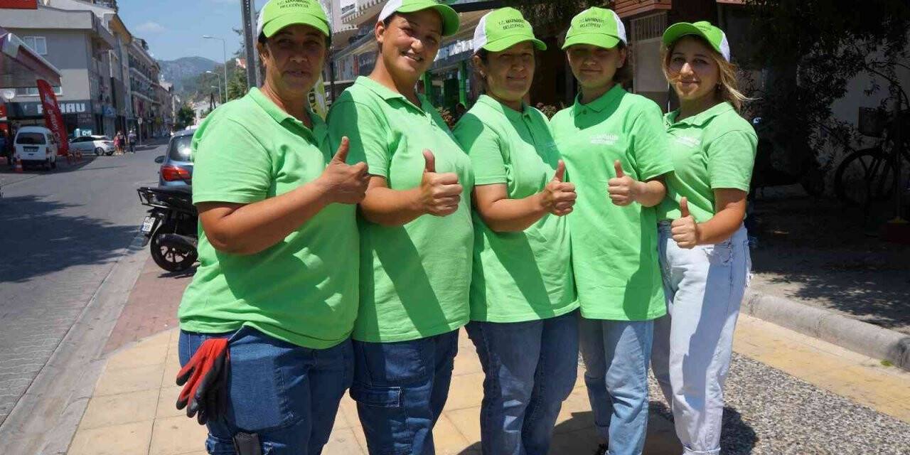 Marmaris sokaklarına kadın eli değiyor