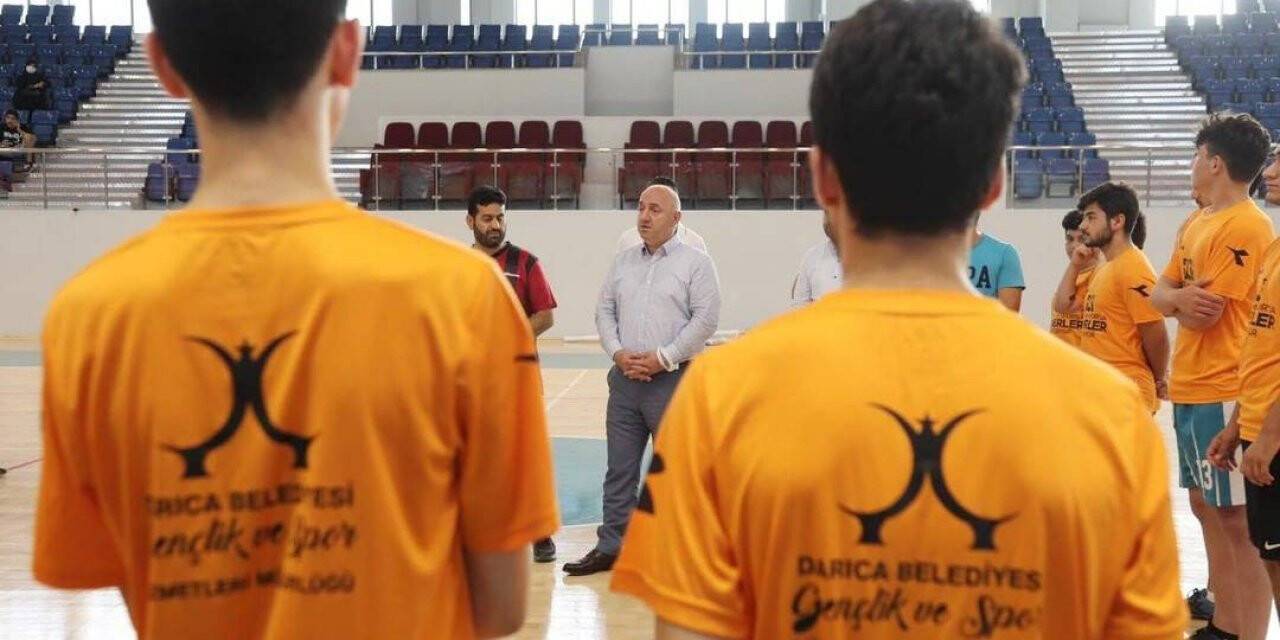 Polis olmak isteyen gençlere ücretsiz kurs