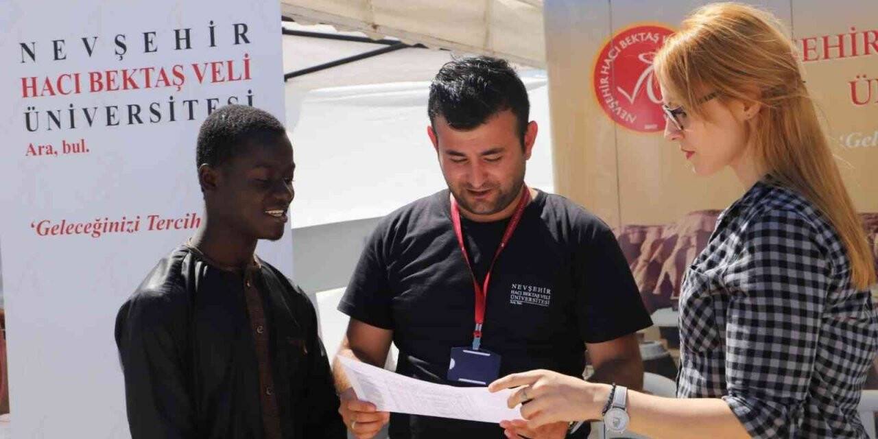 NEVÜ, Sivas Üniversite Tanıtım ve Tercih Fuarı’nda