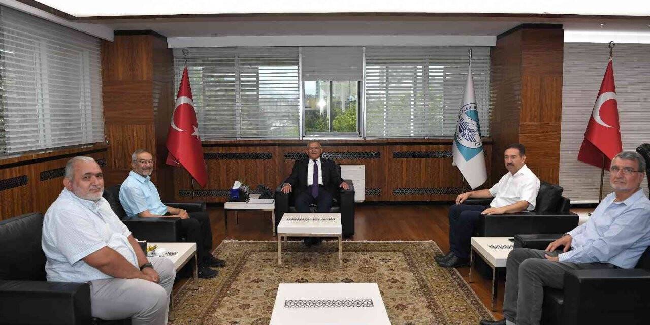 Başkan Büyükkılıç’a Hacılar Belediye Başkanı Özdoğan ve STK’lardan ziyaret