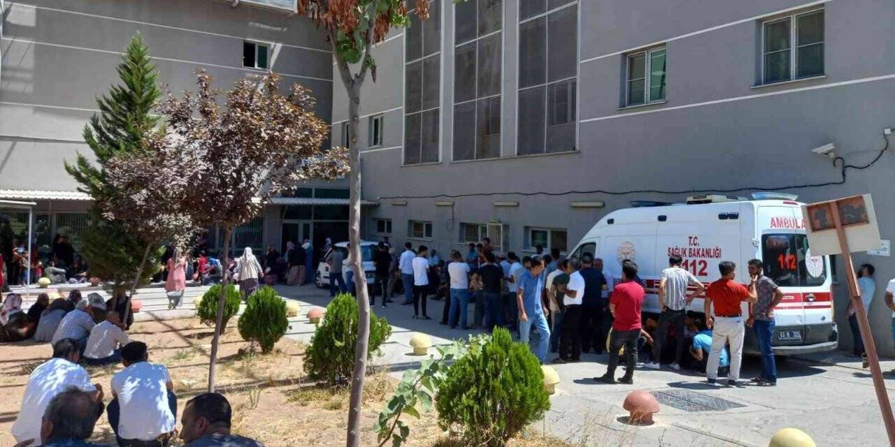 İnşaatta üzerine demir düşen işçi hayatını kaybetti