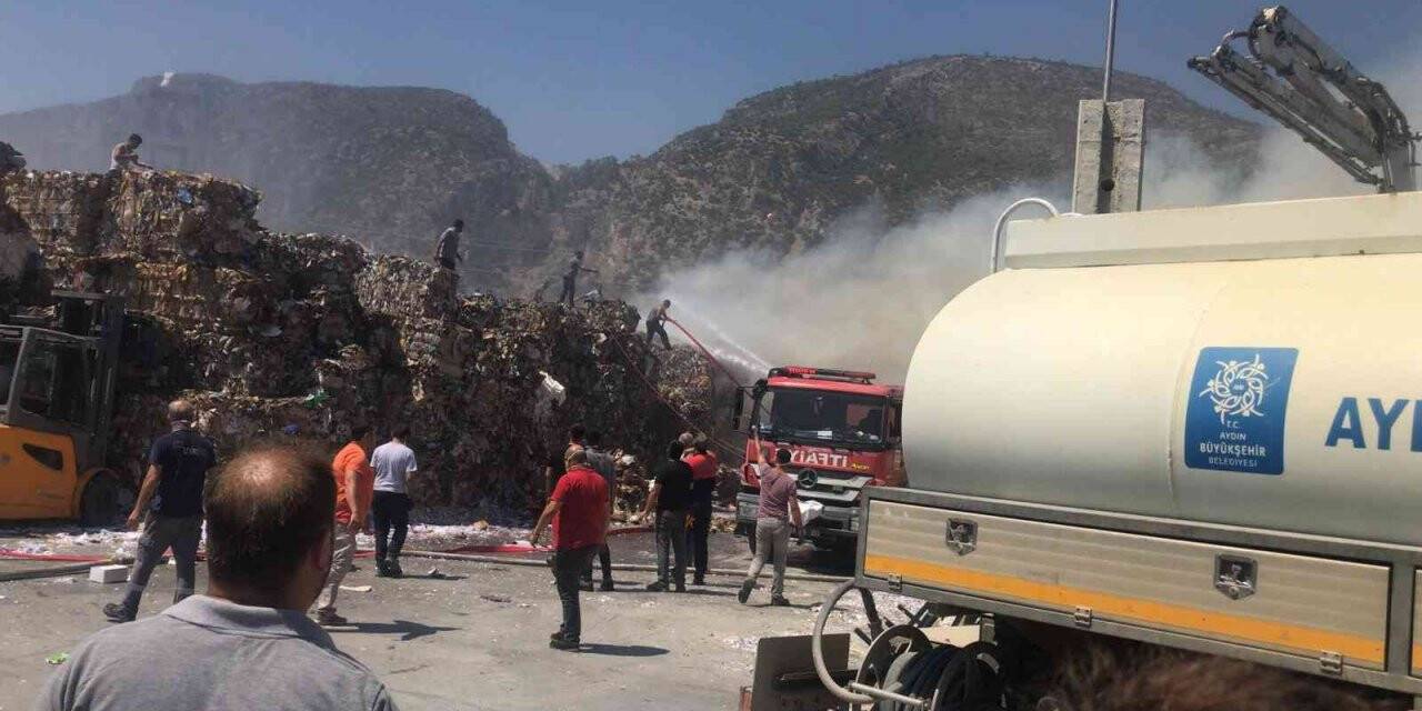 Söke’deki Kipaş Kağıt Fabrikası’nda yangın