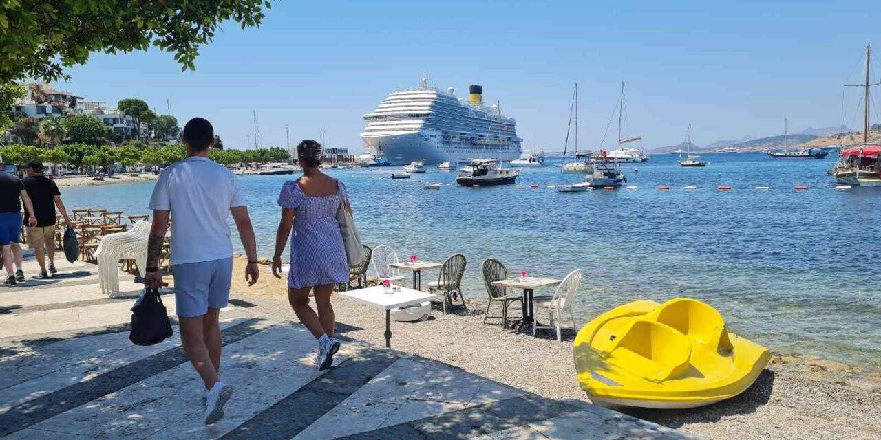 Dev gemi, yedinci kez Bodrum’a geldi