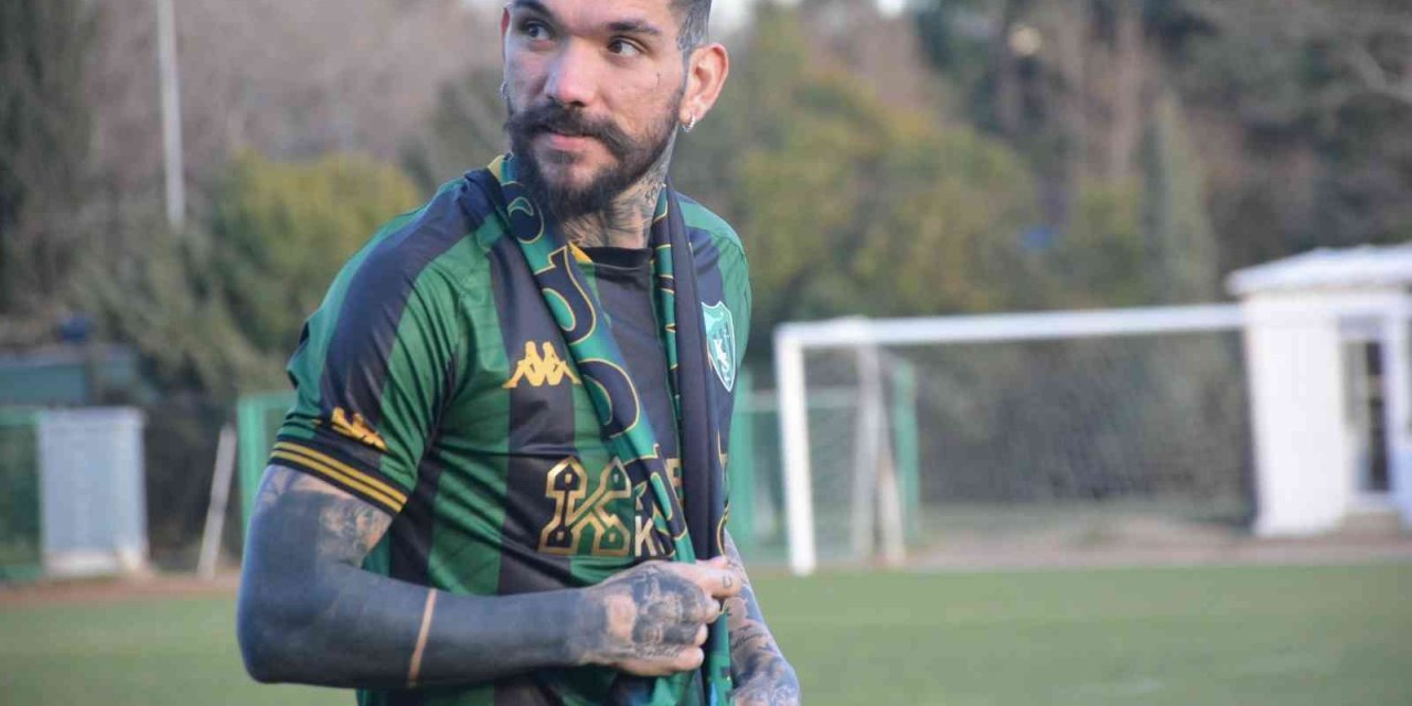 Kocaelispor’da Kolovos’un da sözleşmesi feshedildi