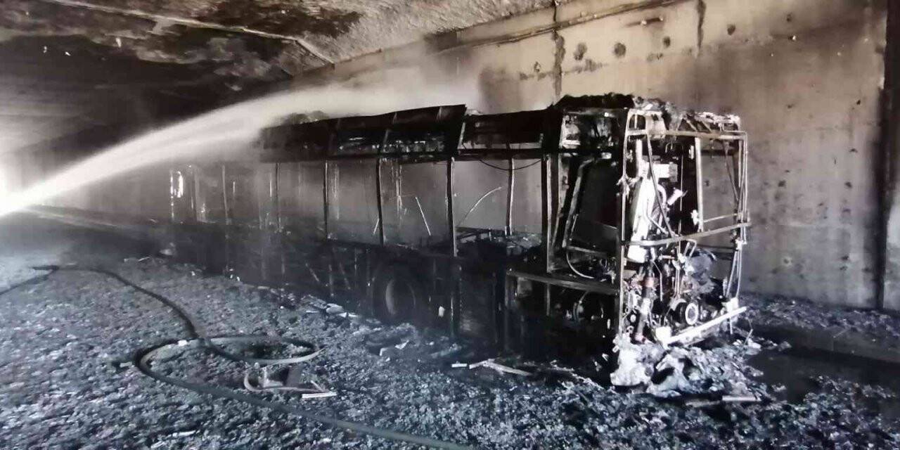 Tamirden çıkan İETT otobüsü tünelde alev aldı: Faciadan dönüldü