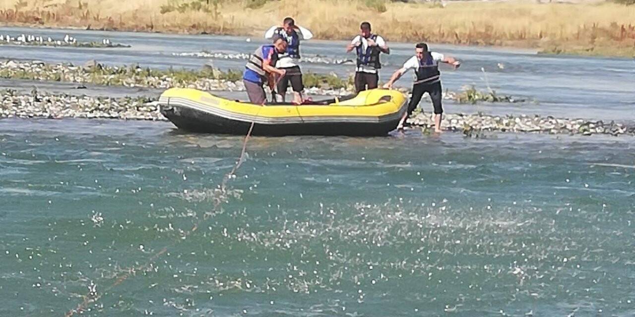 Murat Nehri’nde mahsur kalan 2 kişiyi AFAD kurtardı