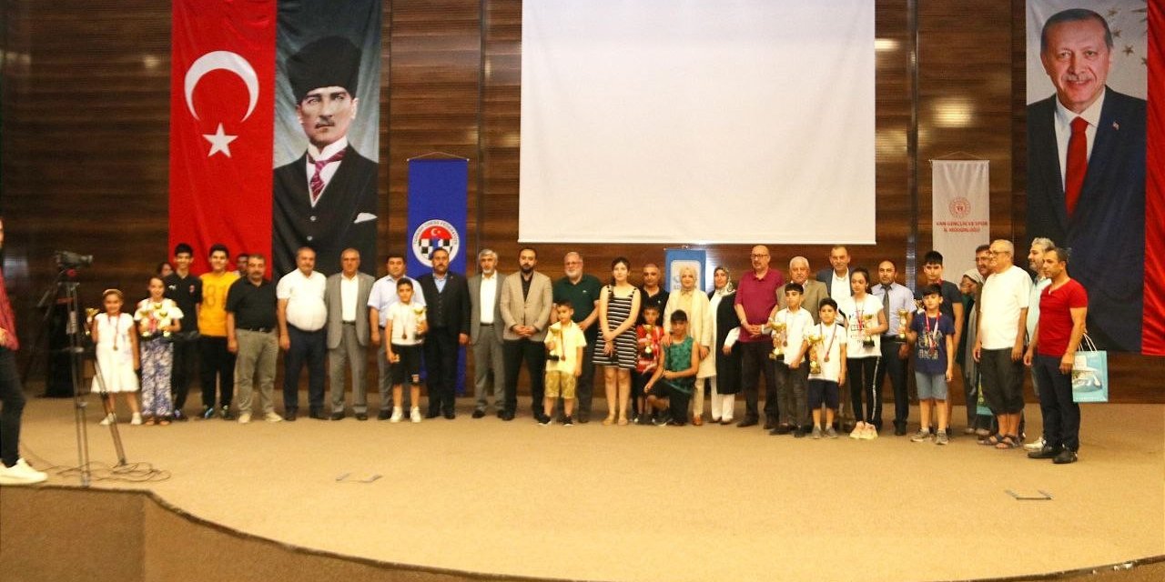 Uluslararası Van-Edremit Satranç Turnuvası sona erdi