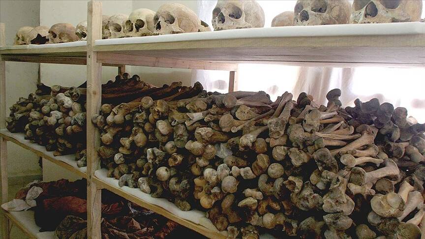 Fransa Afrika'daki insanlık suçlarının bedelini hala ödemedi