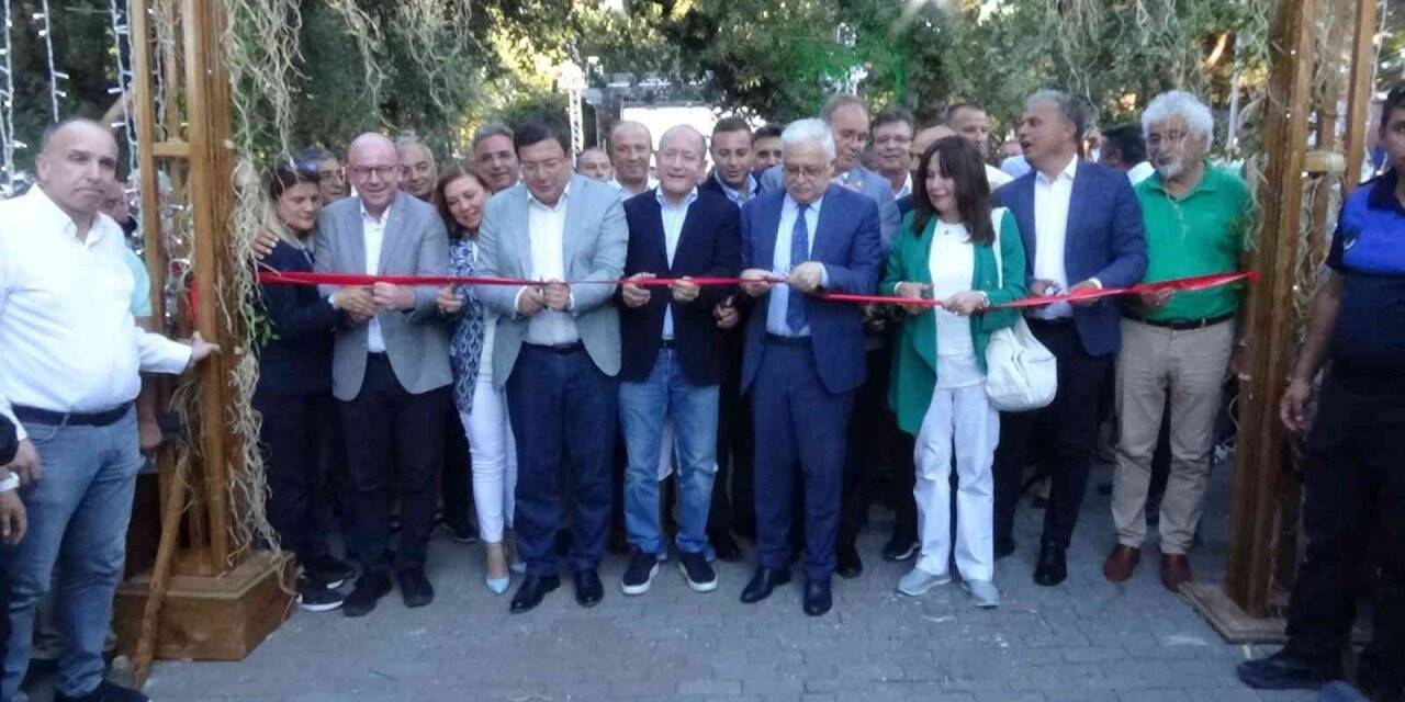 Burhaniye 3. Kitap Fuarı açıldı