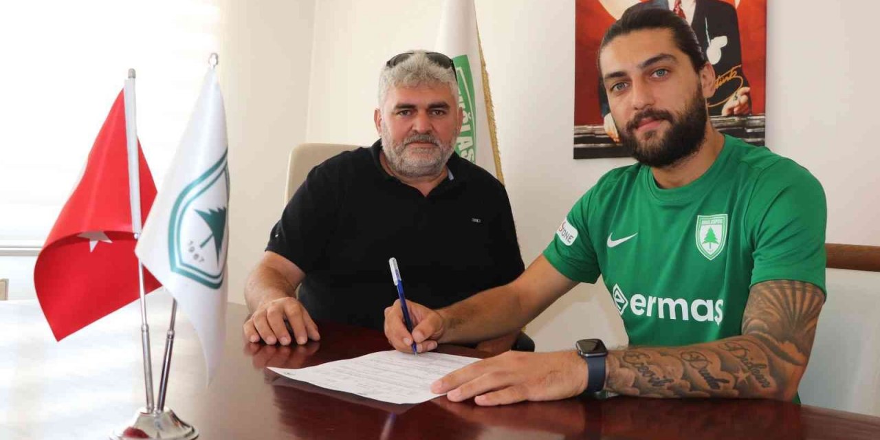 Kaan Aşnaz Muğlaspor’a imza attı