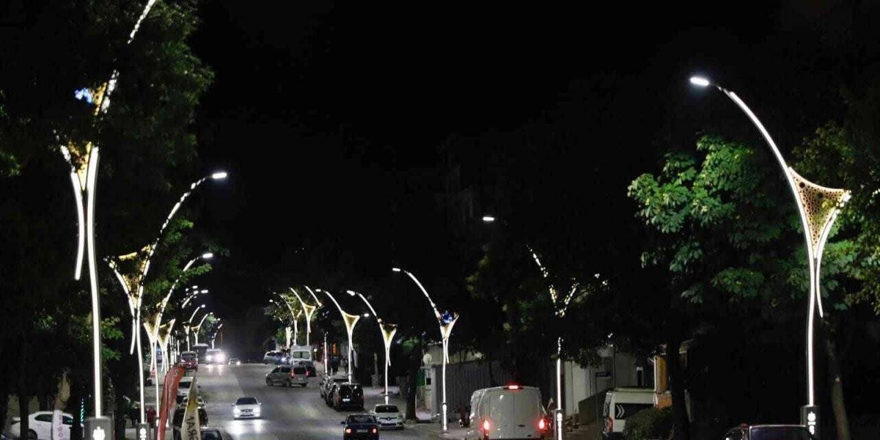 Akşemsettin Caddesi yeni görünümüne kavuştu