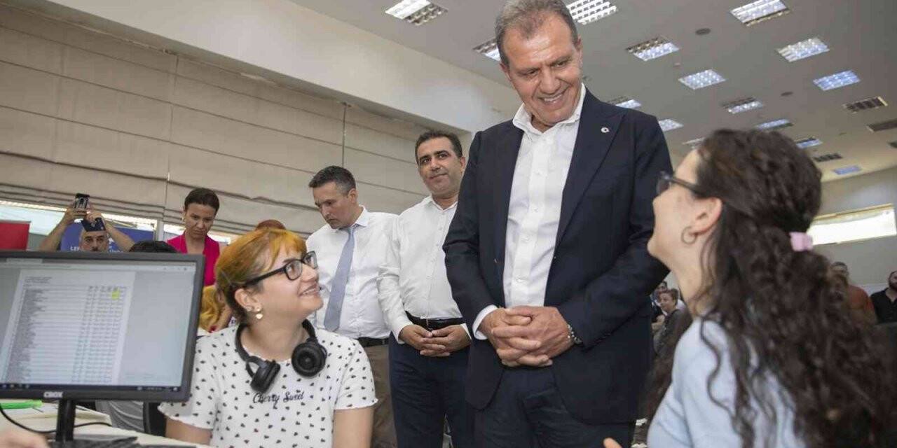 Seçer, YKS Tercih Danışmanlığına başvuran öğrencilerle buluştu