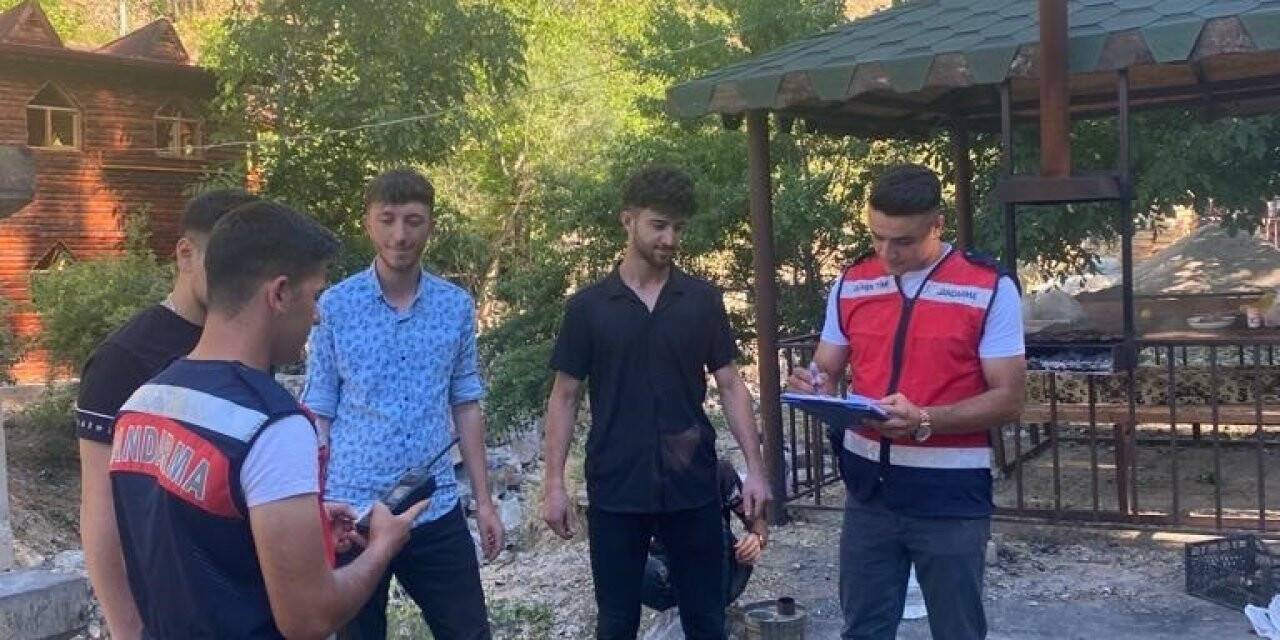 Jandarma ‘güven timleri’ kentin huzuru için çalışıyor