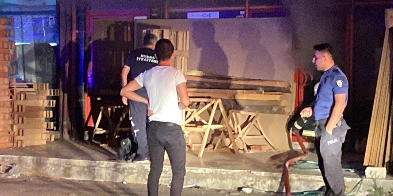 Koltuk imalathanesinde korkutan yangın