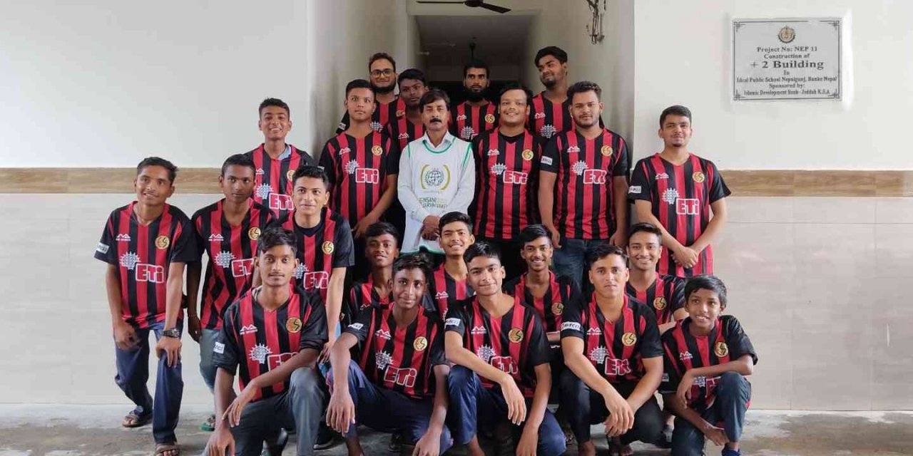 Nepal’deki çocuklar Eskişehirspor formasıyla mutlu oldu