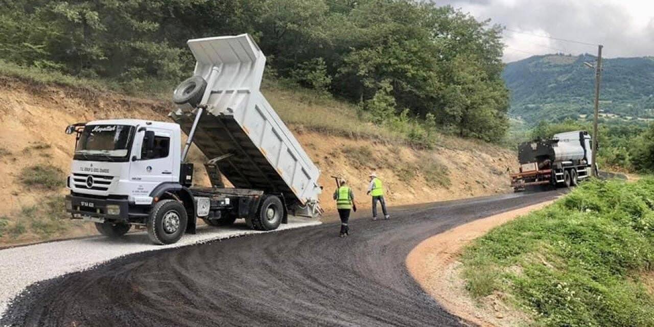 Sinop’ta köy yollarına mıcır asfalt