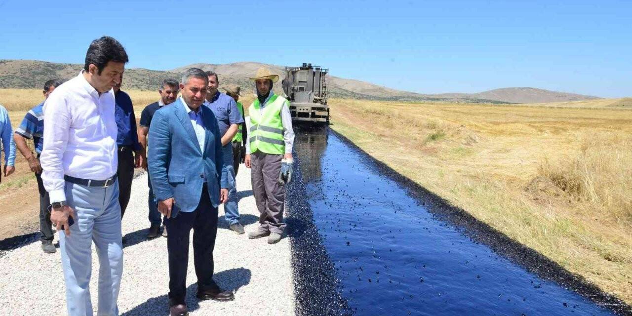 Vali Buhara Yol Yapım Çalışmalarını İnceledi