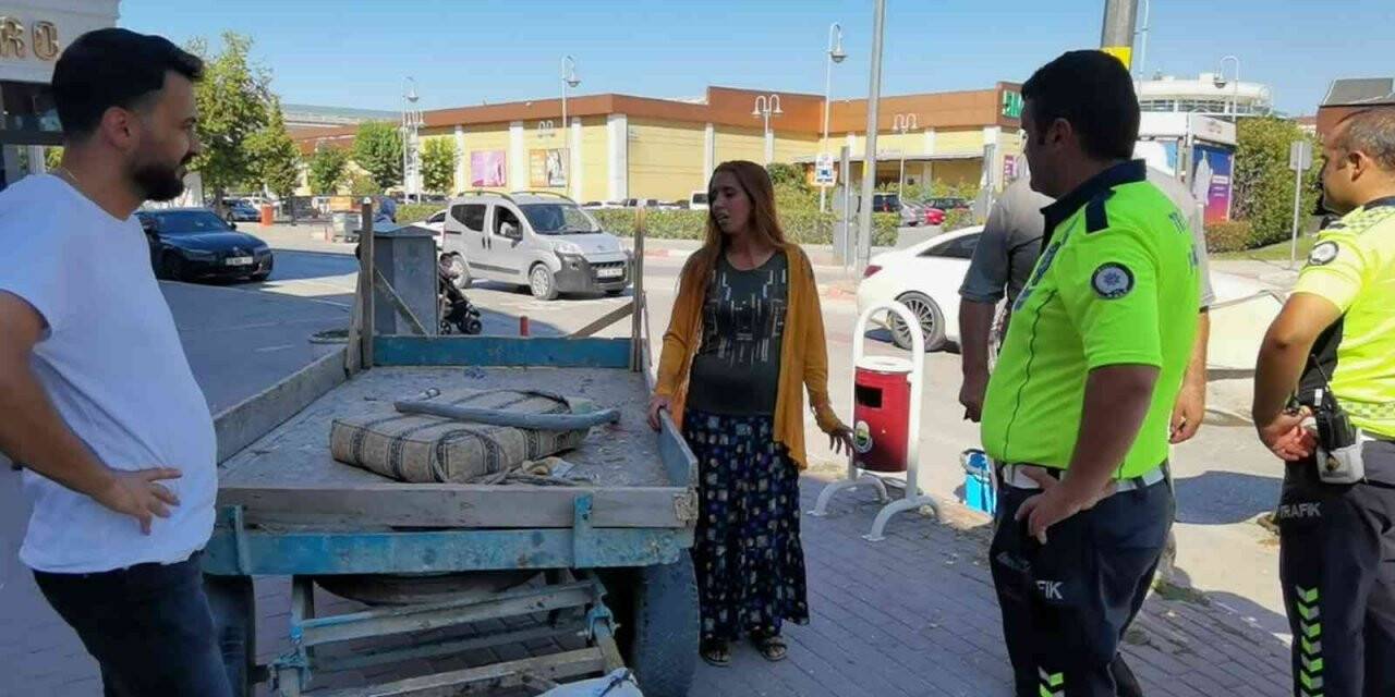 Başıboş at trafiği altüst etti