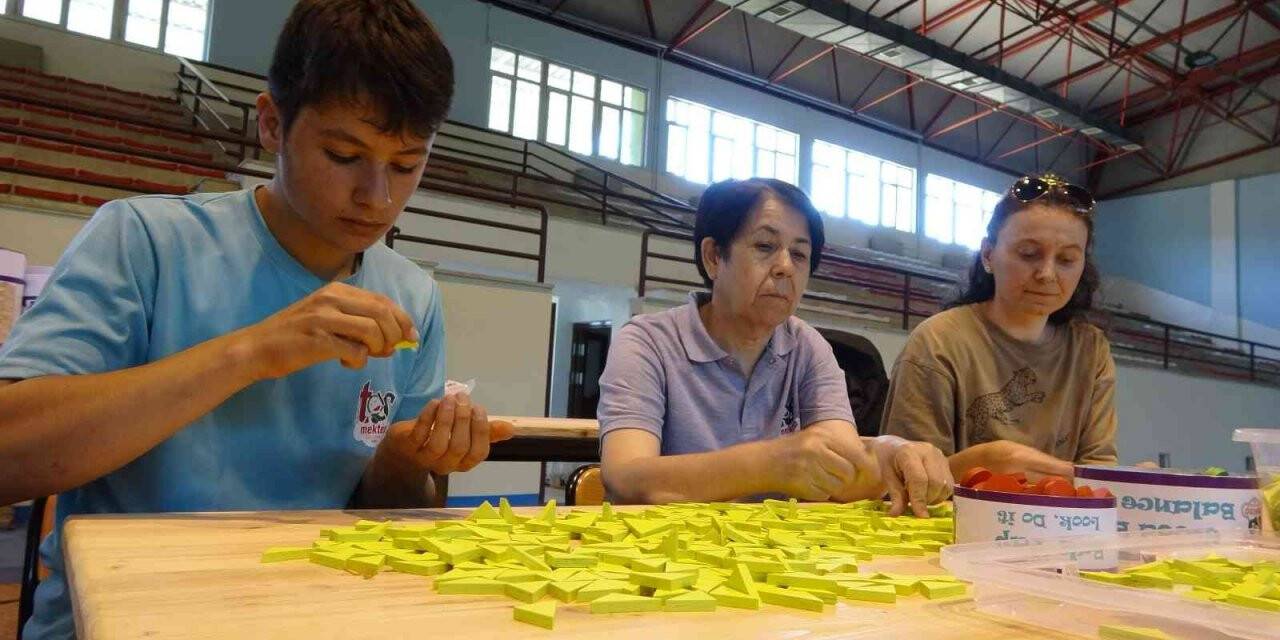 Meslek lisesi öğrencilerinin ürettiği ahşap oyuncaklara Suudi Arabistan’dan bayilik talebi