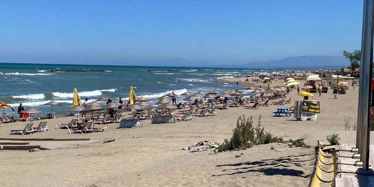 O bölgelerde kırmızı bayrak asıldı, denize girmek yasaklandı