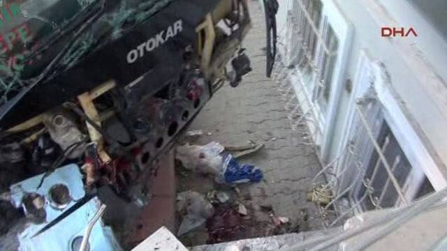 Minibüs dehşeti kamerada VİDEO