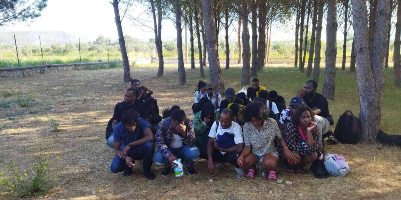 Fethiye’de 125 düzensiz göçmen yakalandı, 4 şüpheli gözaltına alındı