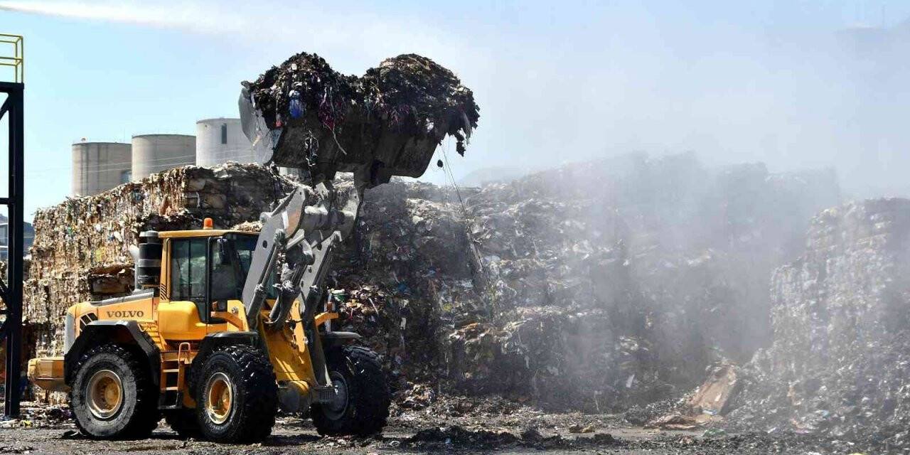Söke Kipaş’ta yangın söndü, soğutma çalışması devam ediyor