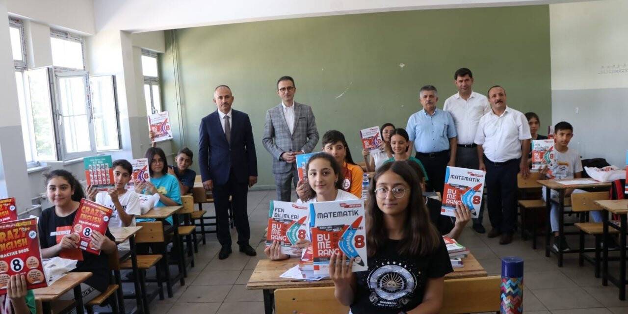 Kayapınar Belediyesi’nden eğitime 5 bin kaynak kitap desteği