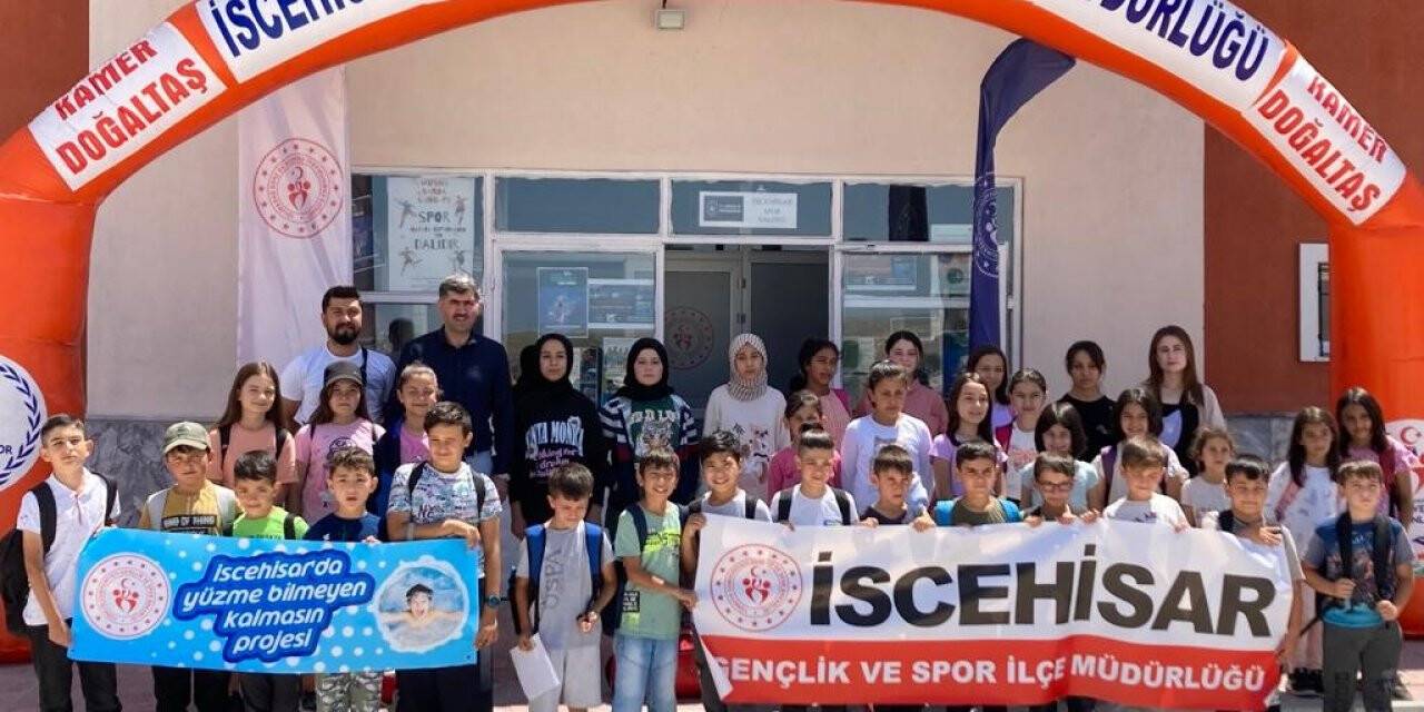 İscehisar ilçesinde yüzme bilmeyen kalmayacak