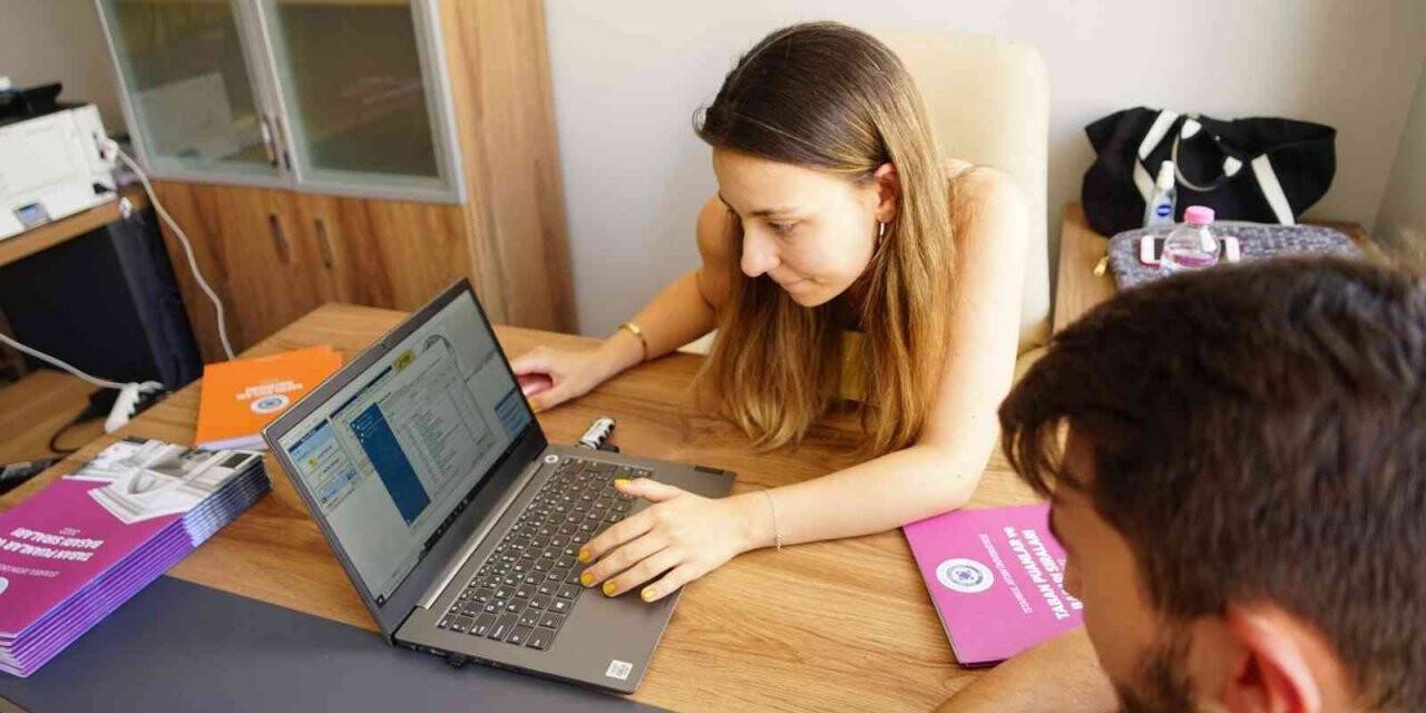 Edremit Belediyesi’nden öğrencilere ücretsiz tercih danışmanlığı